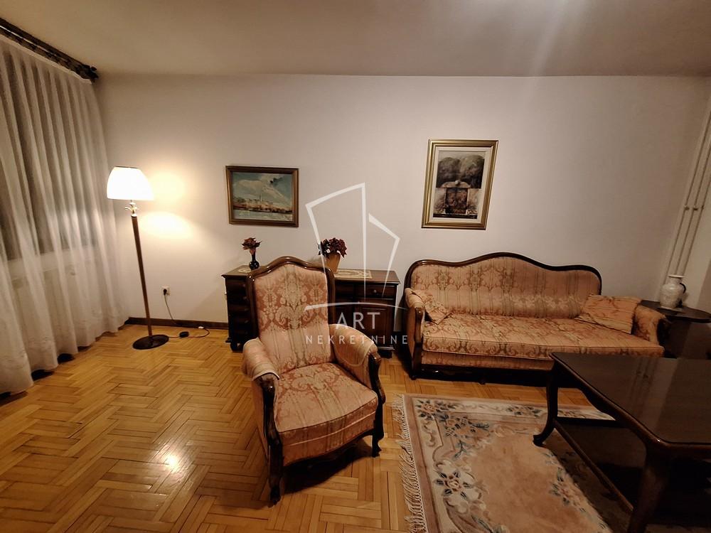 Slika 5 - Bulevar oslobođenja, Trosoban stan za izdavanje, 105m2, 1.100€
