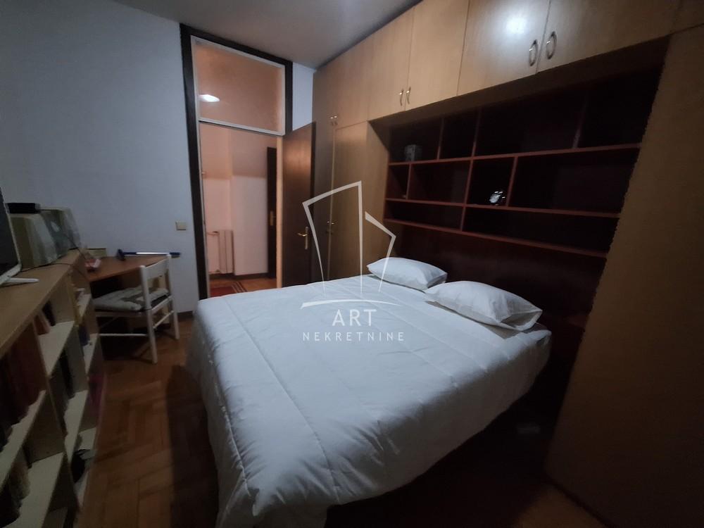 Slika 7 - Bulevar oslobođenja, Trosoban stan za izdavanje, 105m2, 1.100€