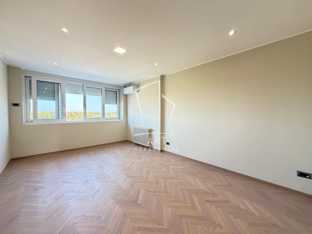 Slika 1 - Bulevar Mihajla Pupina, Trosoban stan za izdavanje, 86m2, 800€