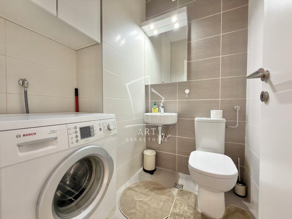 Slika 10 - Mirka Milojkovića, Trosoban stan na prodaju, 82m2, 278.000€