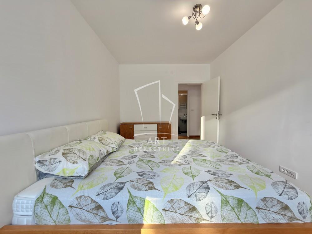 Slika 8 - Mirka Milojkovića, Trosoban stan na prodaju, 82m2, 278.000€