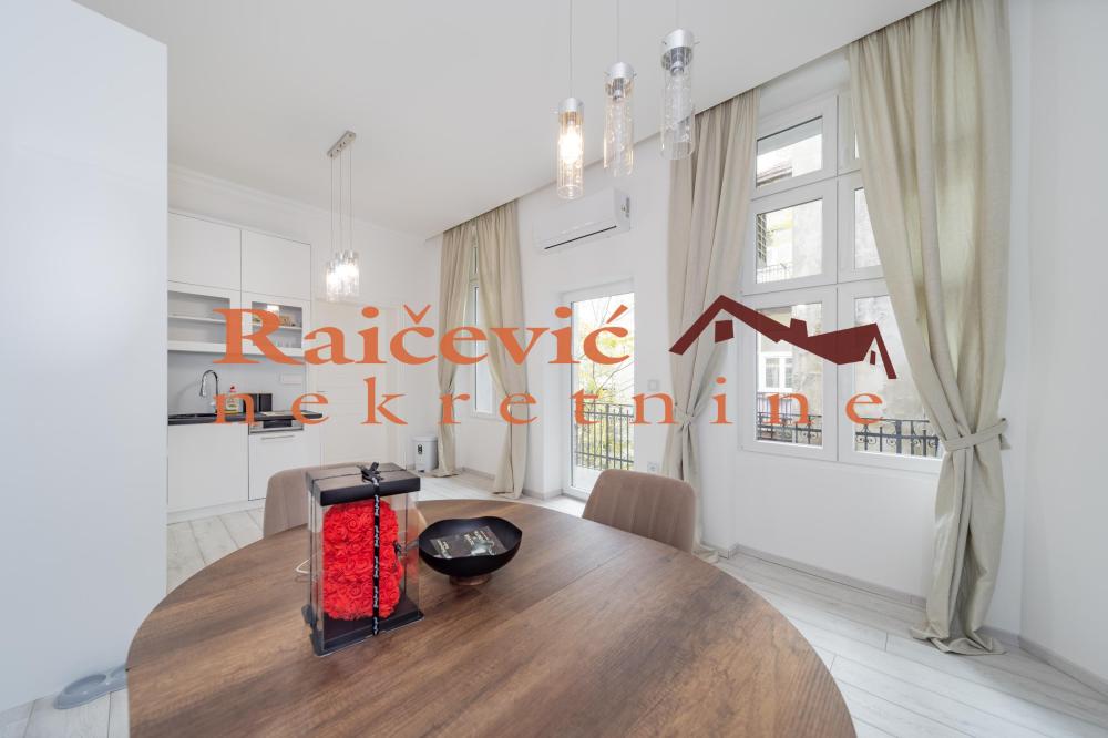 Slika 1 - Karadjordjeva, Četvorosoban stan na prodaju, 134m2, 490.000€