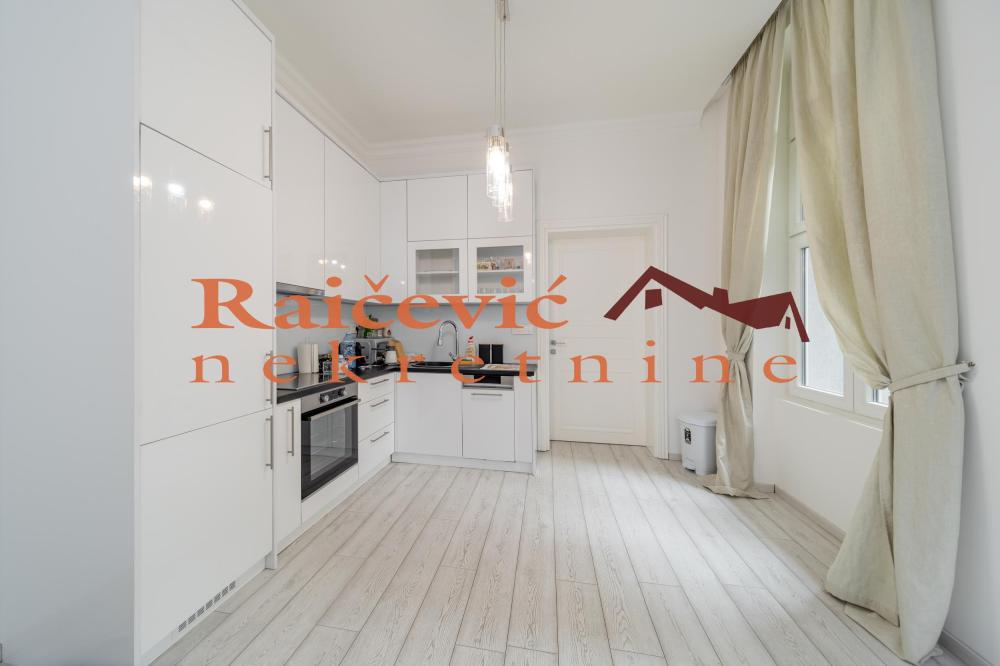 Slika 3 - Karadjordjeva, Četvorosoban stan na prodaju, 134m2, 490.000€