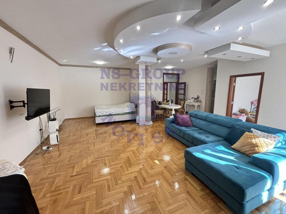 Glavna slika -Trosoban stan na prodaju, 90m2, 298.700€