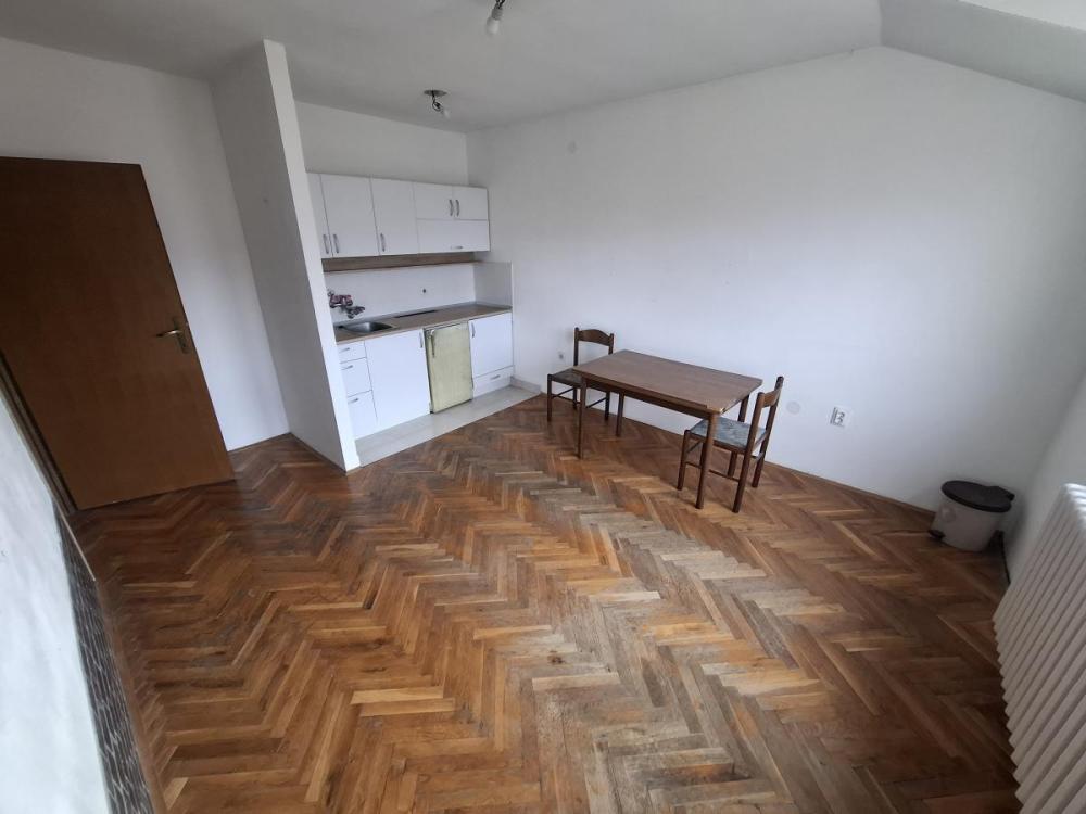 Slika 2 - Jednoiposoban stan za izdavanje, 32m2, 250€