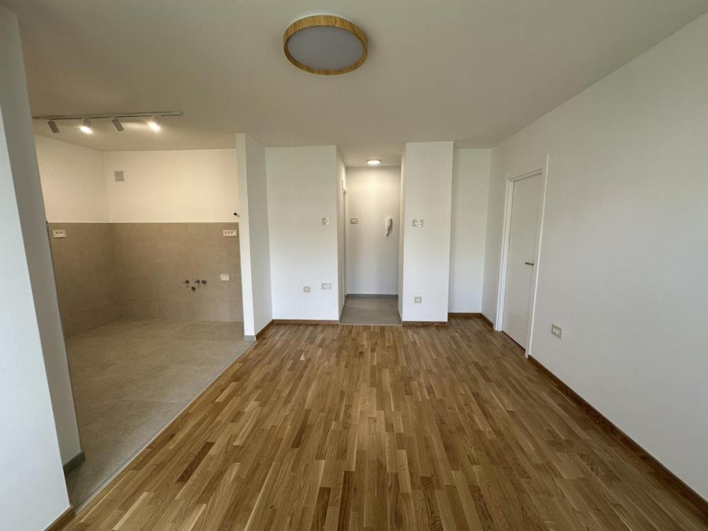 Slika 3 - Dvoiposoban stan na prodaju, 49m2, 169.050€
