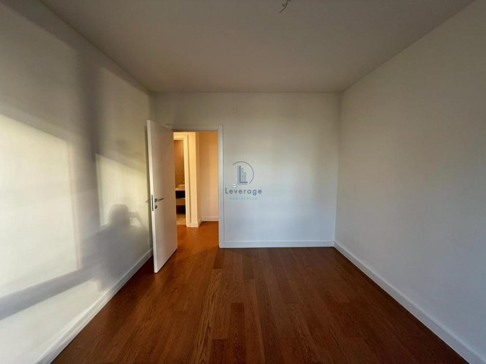Slika 2 - Bulevar Vudroa Vilsona, Četvorosoban stan za izdavanje, 111m2, 2.500€