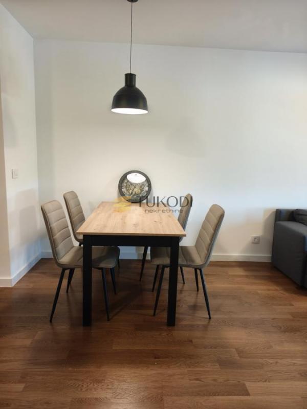 Slika 3 - Trosoban stan za izdavanje, 72m2, 950€