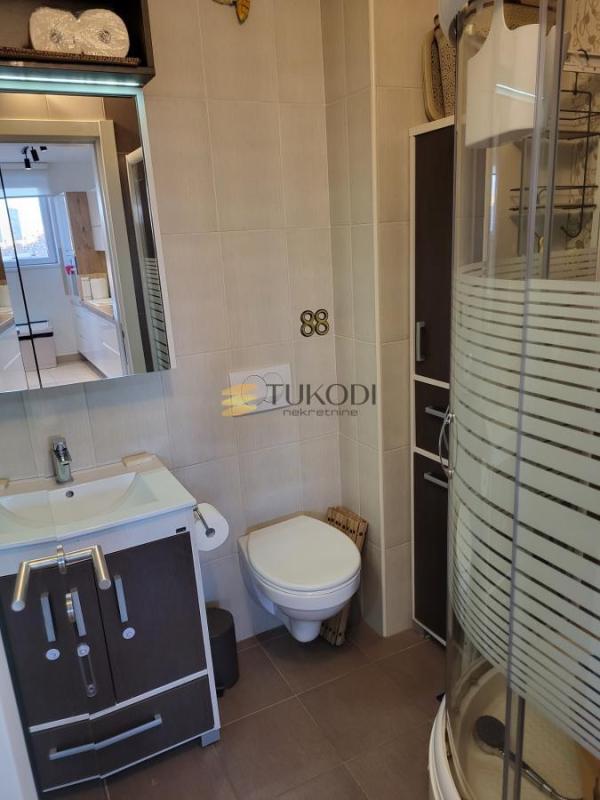 Slika 11 - Četvorosoban stan za izdavanje, 99m2, 1.600€