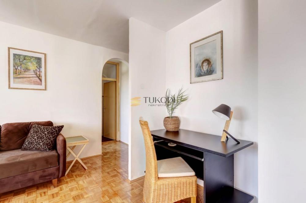 Slika 2 - Trosoban stan za izdavanje, 80m2, 1.200€