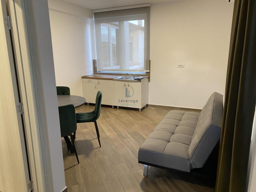 Glavna slika -Surčinska, Dvosoban stan za izdavanje, 40m2, 550€