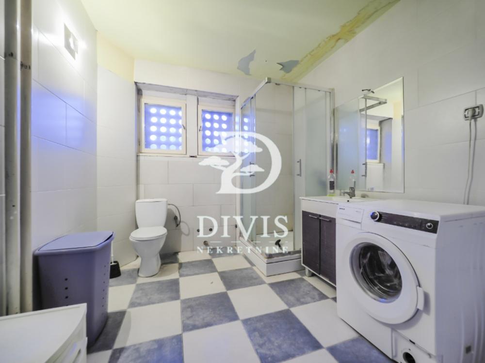 Slika 11 - Generala Ždanova, Trosoban stan na prodaju, 83m2, 297.000€