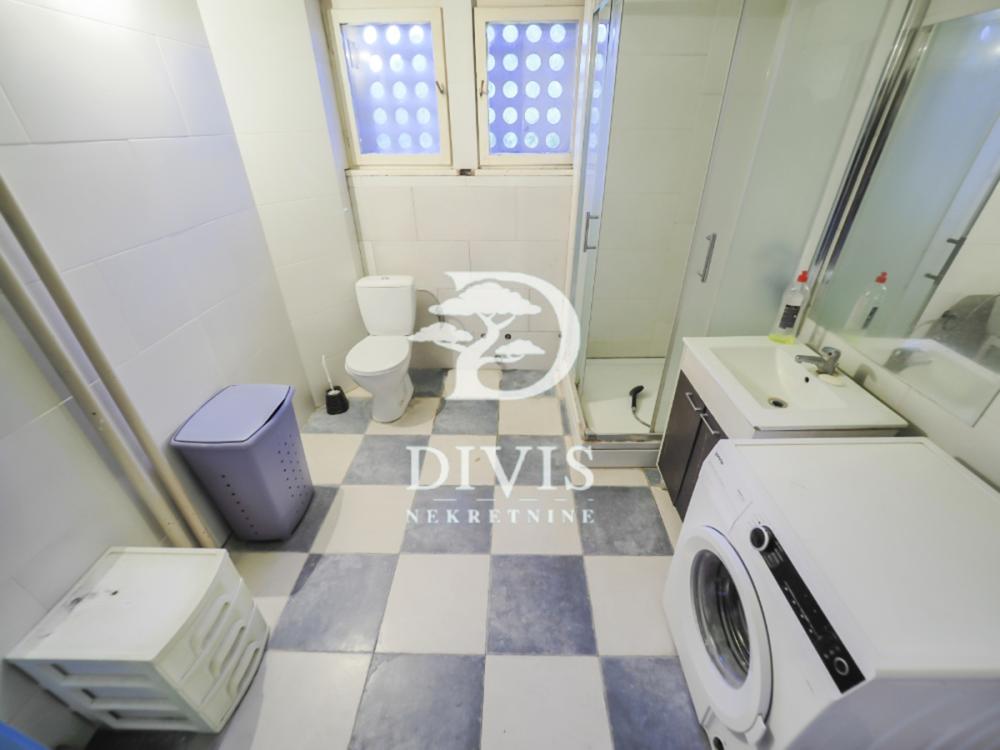 Slika 10 - Generala Ždanova, Trosoban stan na prodaju, 83m2, 297.000€