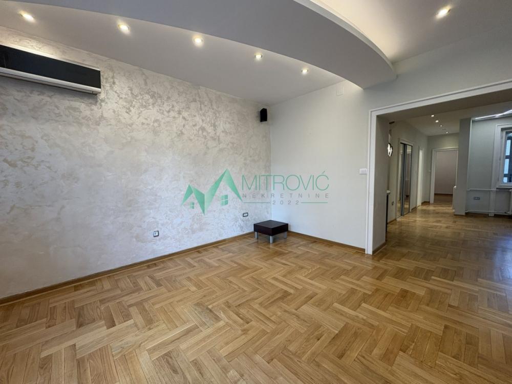 Glavna slika -Dvoiposoban stan na prodaju, 79m2, 283.250€