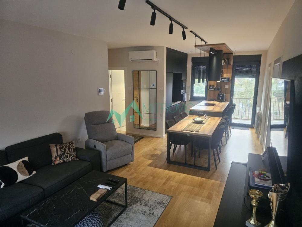 Slika 1 - Četvorosoban stan na prodaju, 71m2, 247.200€