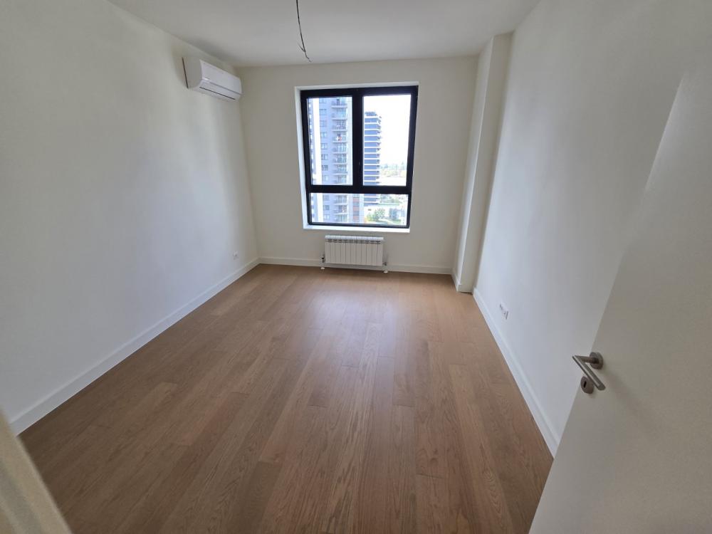 Slika 3 - Bulevar Vudroa Vilsona, Četvorosoban stan za izdavanje, 111m2, 2.500€
