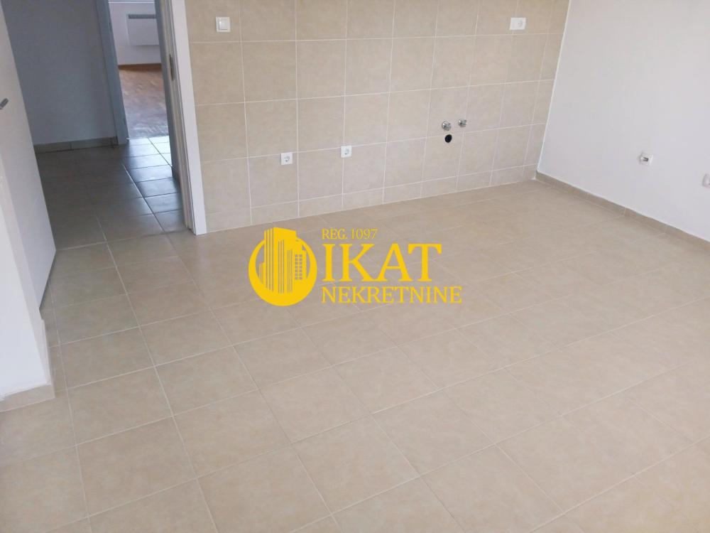 Slika 6 - 8. marta, Trosoban stan na prodaju, 63m2, 89.000€
