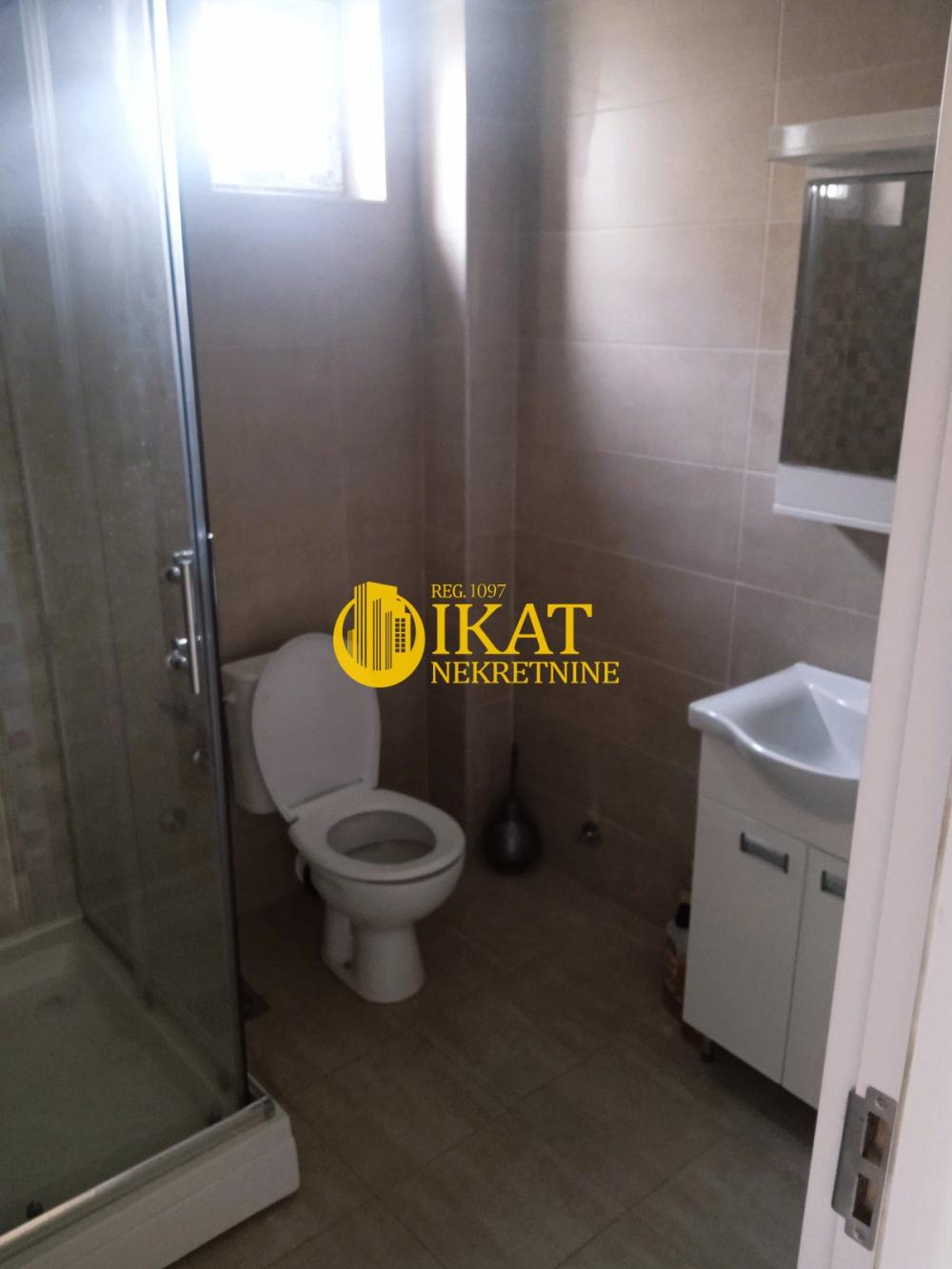 Slika 8 - 8. marta, Trosoban stan na prodaju, 63m2, 89.000€