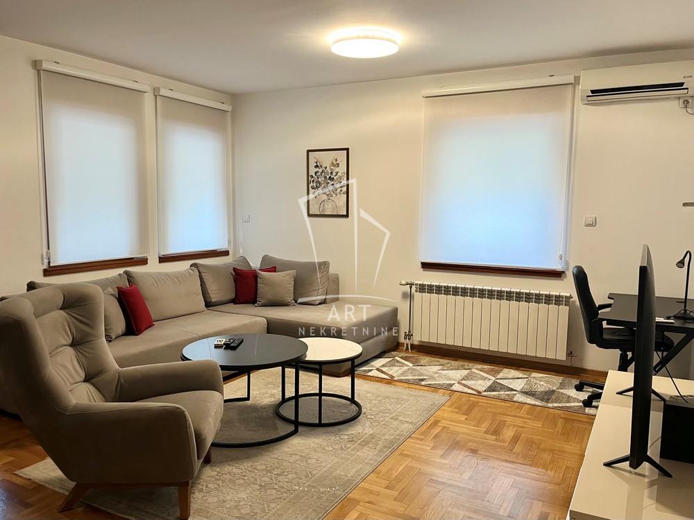 Slika 2 - Kneginje Julije, Trosoban stan za izdavanje, 86m2, 1.300€