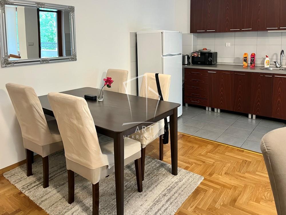 Slika 3 - Kneginje Julije, Trosoban stan za izdavanje, 86m2, 1.300€