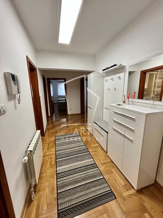 Slika 5 - Kneginje Julije, Trosoban stan za izdavanje, 86m2, 1.300€