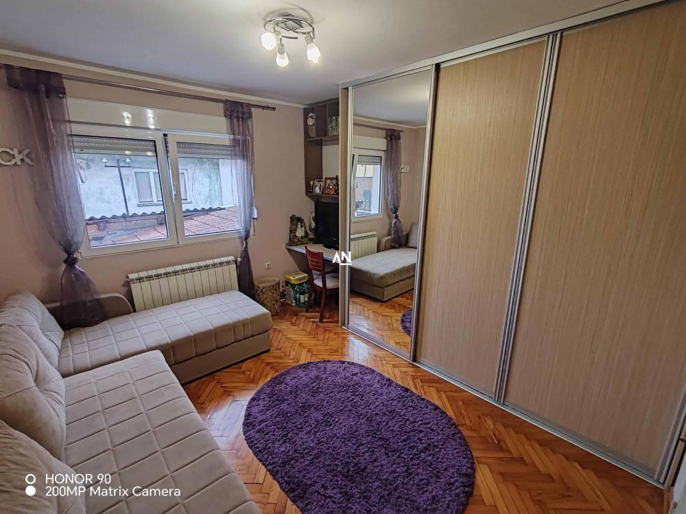 Slika 8 - Čika Miše Djurića, Četvorosoban stan na prodaju, 61m2, 275.000€