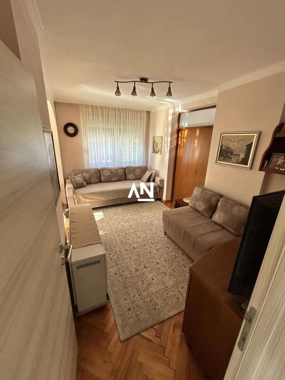 Slika 2 - Čika Miše Djurića, Četvorosoban stan na prodaju, 61m2, 275.000€