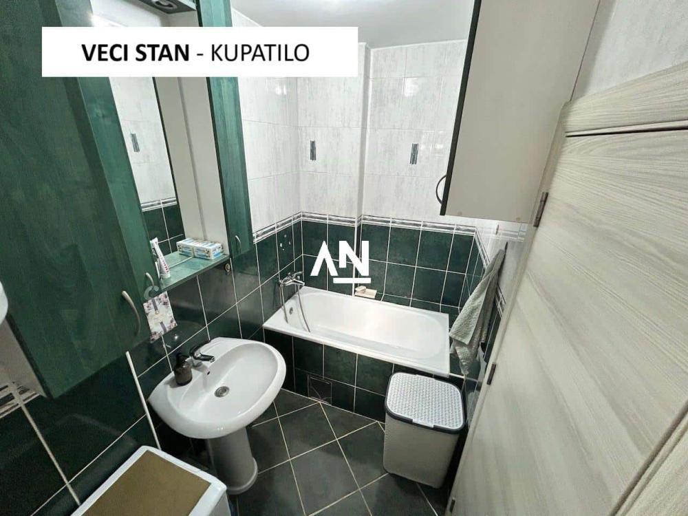 Slika 11 - Čika Miše Djurića, Četvorosoban stan na prodaju, 61m2, 275.000€