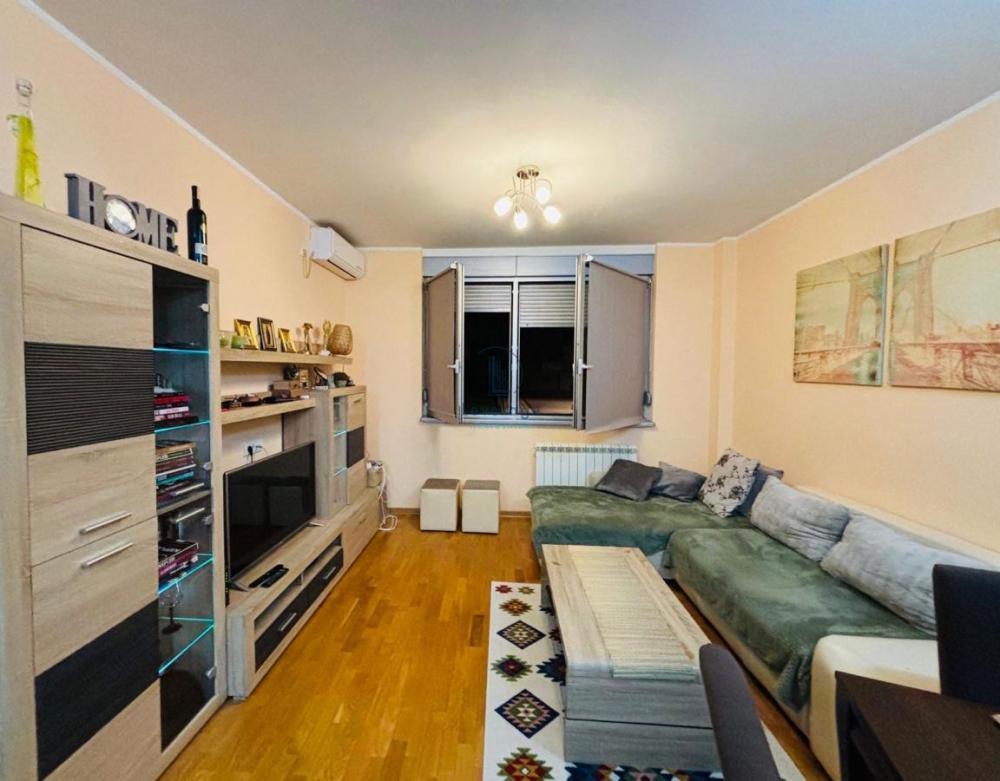 Glavna slika -Živka Davidovića, Dvoiposoban stan za izdavanje, 59m2, 700€