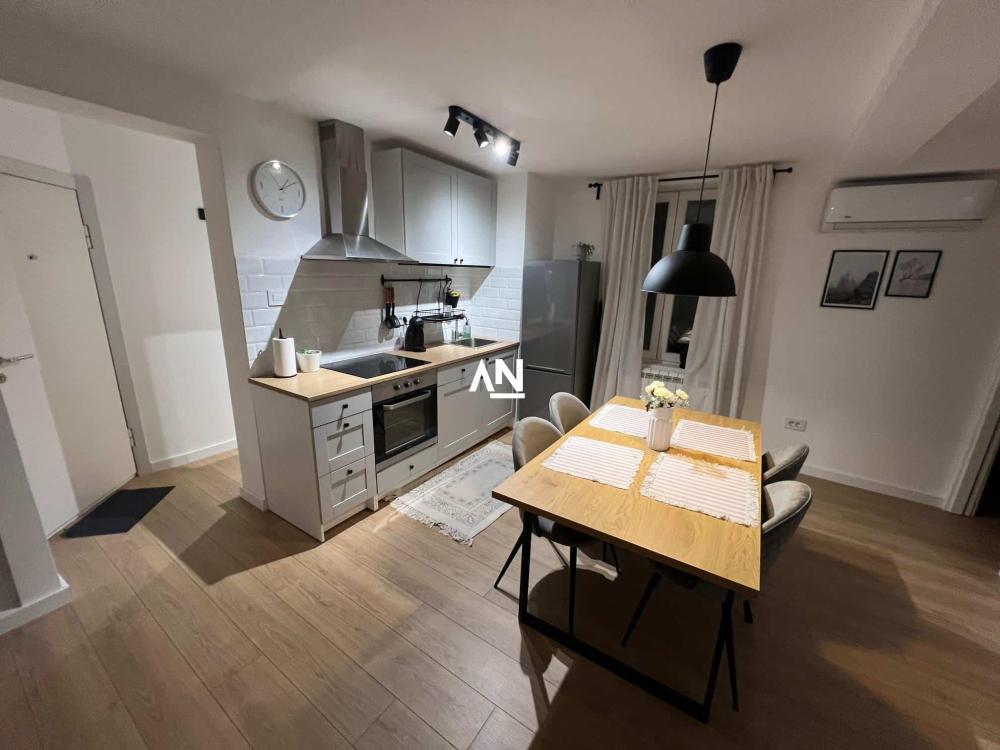 Slika 1 - Terazije, Dvosoban stan na prodaju, 47m2, 299.000€