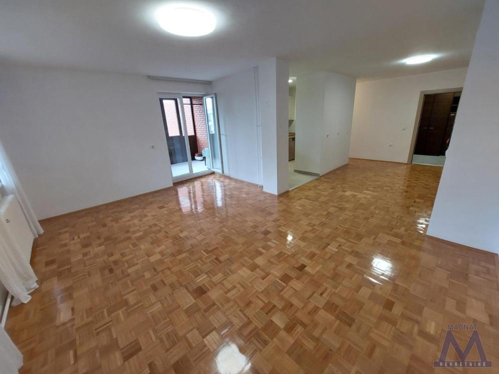 Glavna slika -Trosoban stan na prodaju, 86m2, 237.000€