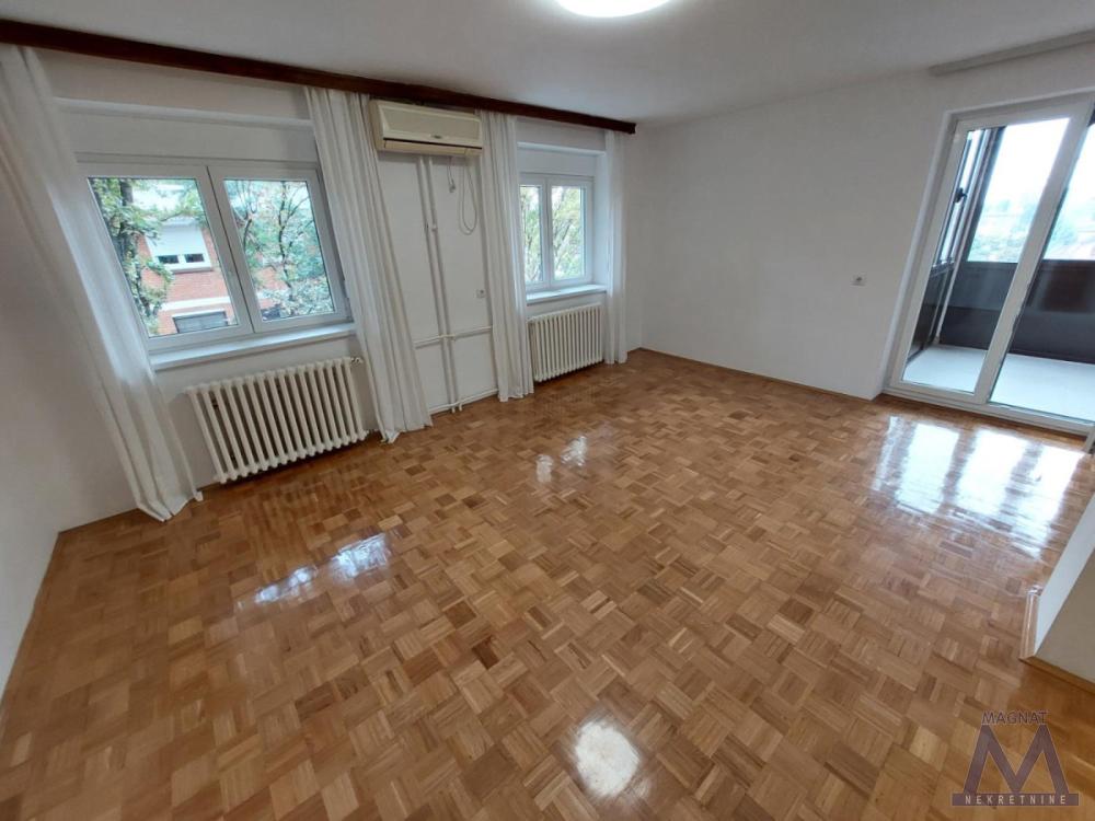 Slika 1 - Trosoban stan na prodaju, 86m2, 237.000€