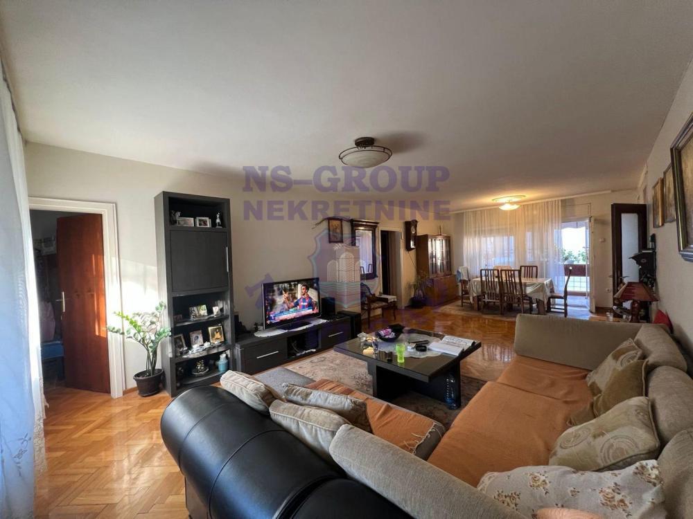 Glavna slika -Četvorosoban stan na prodaju, 98m2, 360.500€
