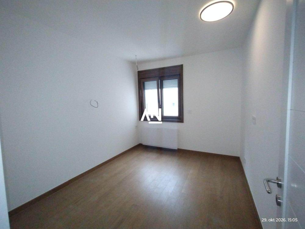 Slika 3 - Budimska, Četvorosoban stan za izdavanje, 88m2, 1.700€