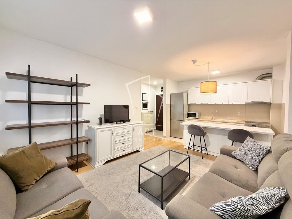 Slika 2 - Dimitrija Tucovića, Dvoiposoban stan na prodaju, 53m2, 215.000€