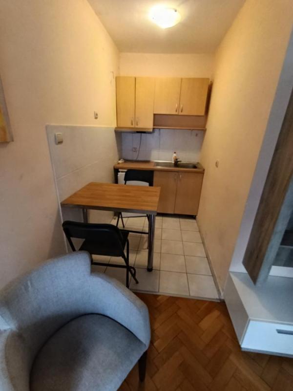Slika 8 - Jednosoban stan za izdavanje, 25m2, 300€
