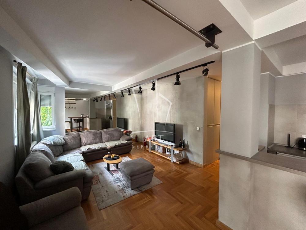 Slika 1 - Gospodara Vučića, Trosoban stan za izdavanje, 79m2, 950€