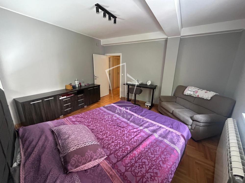 Slika 2 - Gospodara Vučića, Trosoban stan za izdavanje, 79m2, 950€