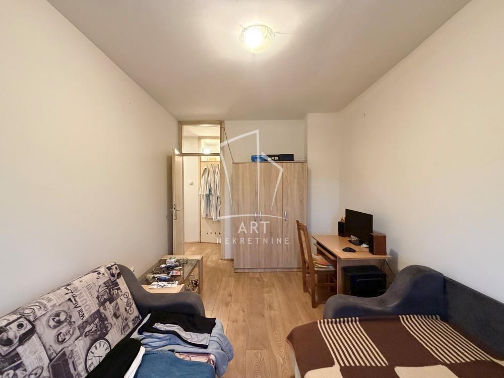 Slika 8 - Bratstva i jedinstva, Trosoban stan na prodaju, 70m2, 158.000€