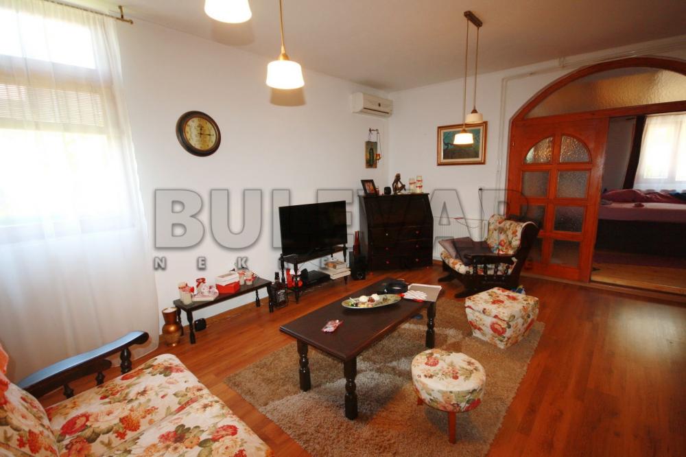 Slika 2 - Niška Banja,  Kuća na prodaju, 300m2, 200.000€