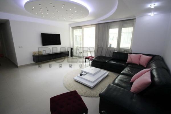 Slika 6 - Cara Dušana, Četvorosoban stan na prodaju, 186m2, 288.400€