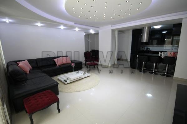 Slika 3 - Cara Dušana, Četvorosoban stan na prodaju, 186m2, 288.400€