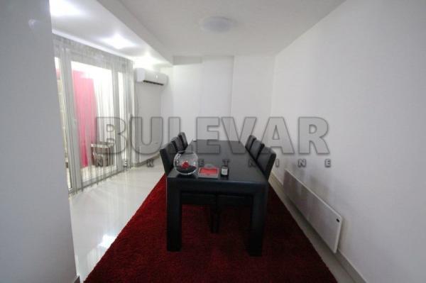 Slika 2 - Cara Dušana, Četvorosoban stan na prodaju, 186m2, 288.400€