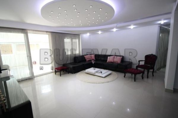 Glavna slika -Cara Dušana, Četvorosoban stan na prodaju, 186m2, 288.400€