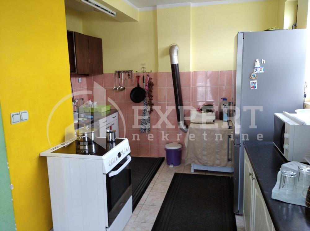 Slika 4 - Knjazevačka,  Kuća na prodaju, 301m2, 250.000€
