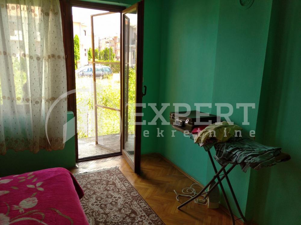 Slika 1 - Knjazevačka,  Kuća na prodaju, 301m2, 250.000€