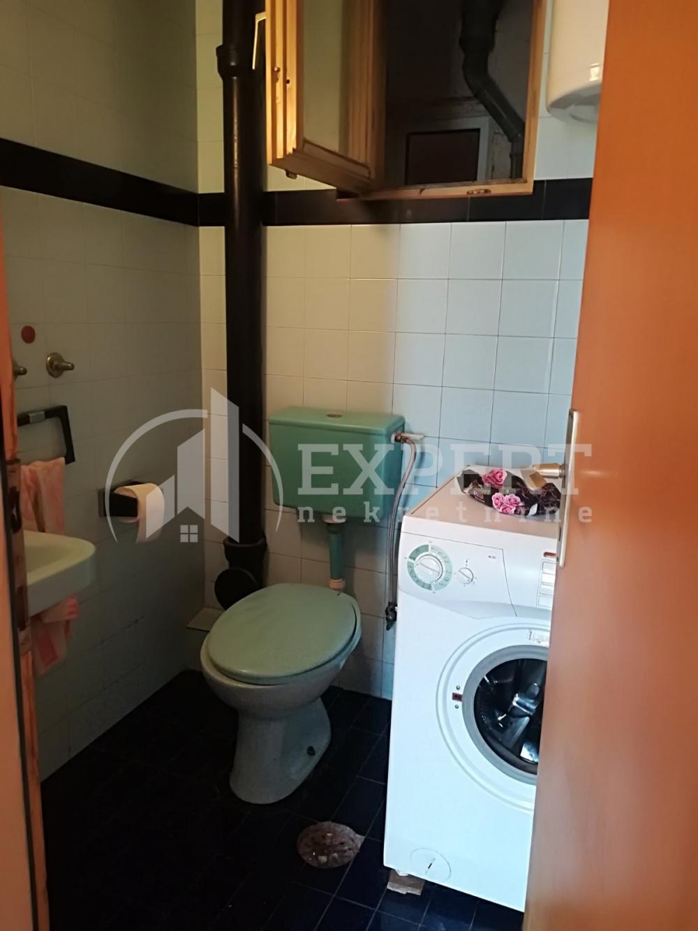 Slika 0 - Vojvode Tankosića,  Kuća na prodaju, 270m2, 400.000€