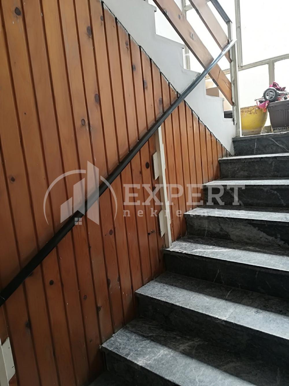 Slika 1 - Vojvode Tankosića,  Kuća na prodaju, 270m2, 400.000€