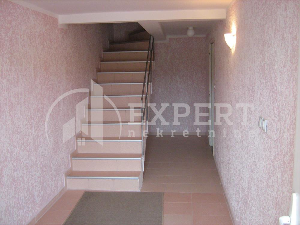 Slika 6 - Knjaževačka,  Kuća na prodaju, 239m2, 220.000€