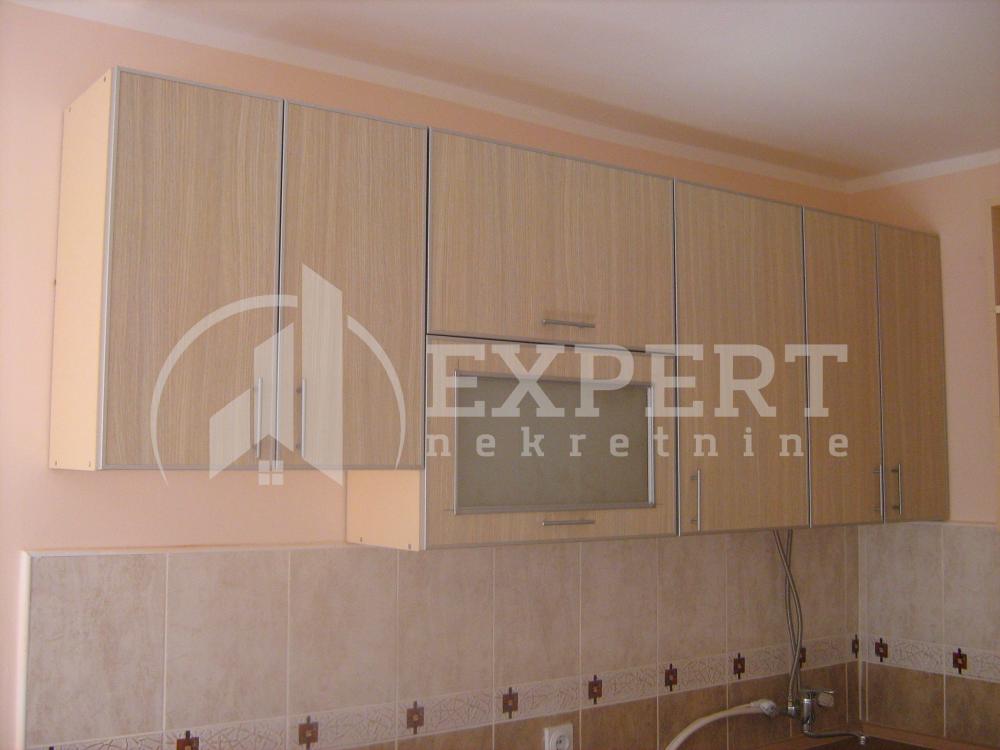 Slika 1 - Knjaževačka,  Kuća na prodaju, 239m2, 220.000€